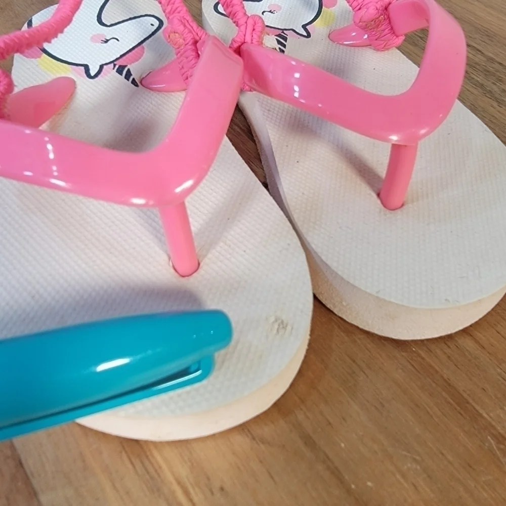 Cat & Jack Unicorn Flip Flops Back strap Pink Size 5/6